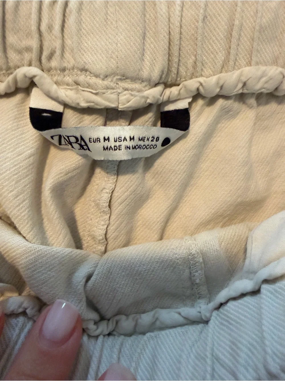 Zara woman’s  linen blend  Drawstring Pants in Light Beige with tapered leg